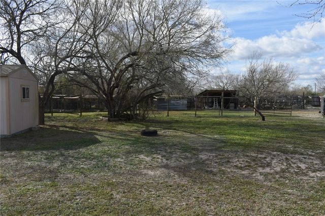 235 County Road 3053, Orange Grove, TX 78372