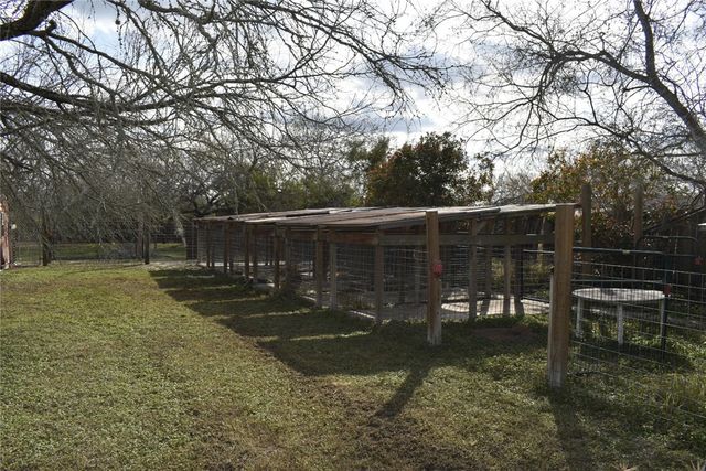 235 County Road 3053, Orange Grove, TX 78372