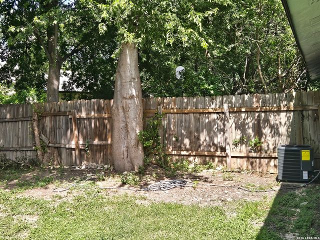 6903 E Belforest, San Antonio, TX 78239