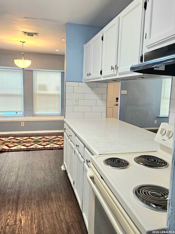 6903 E Belforest, San Antonio, TX 78239