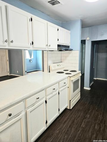 6903 E Belforest, San Antonio, TX 78239