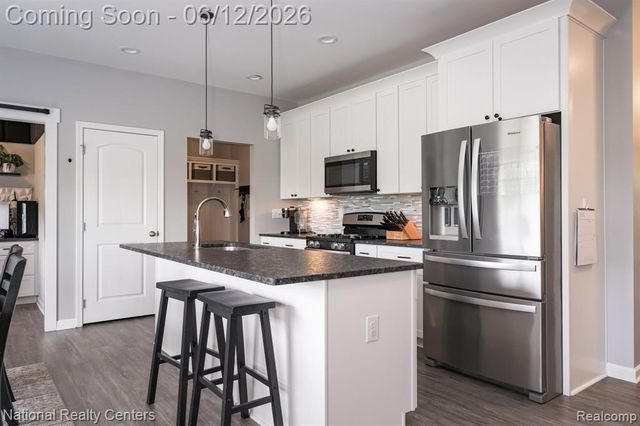 2886 Bogues View Drive, Howell, MI 48843