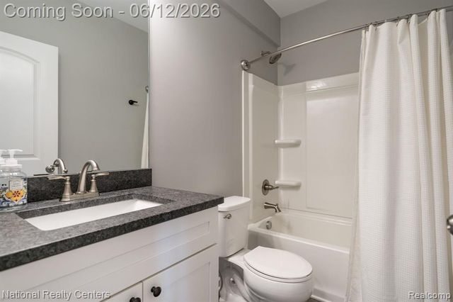 2886 Bogues View Drive, Howell, MI 48843