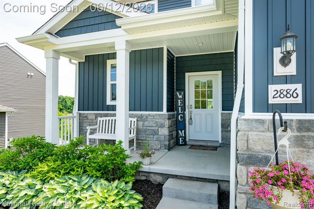 2886 Bogues View Drive, Howell, MI 48843