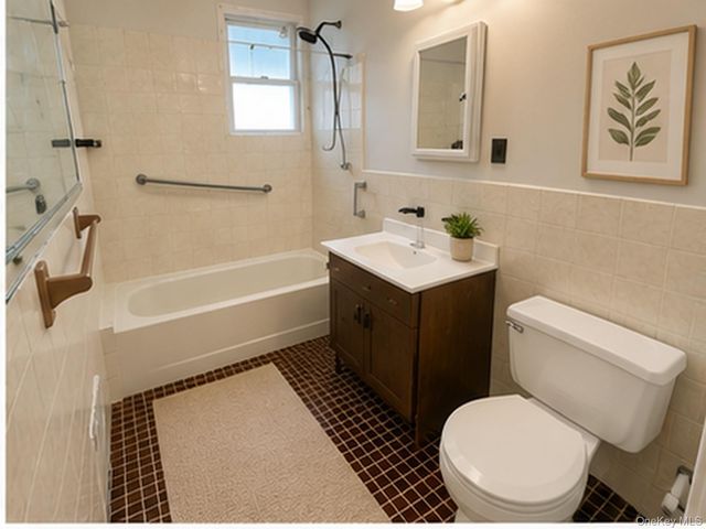 157 W Walnut, Long Beach, NY 11561