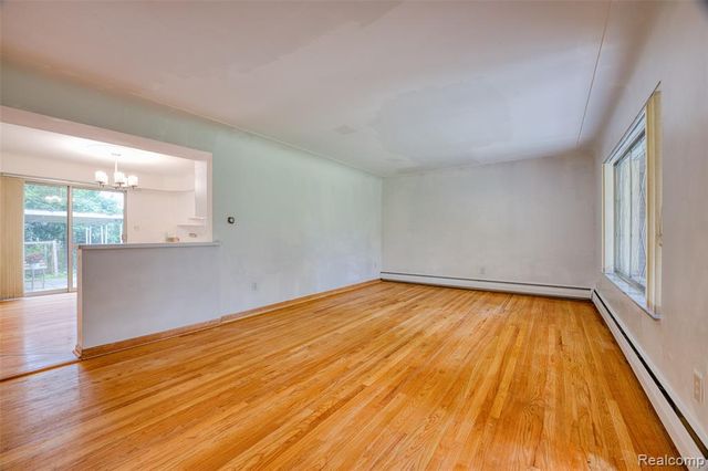 6970 Wing Lake Road, Bloomfield Hills, MI 48301
