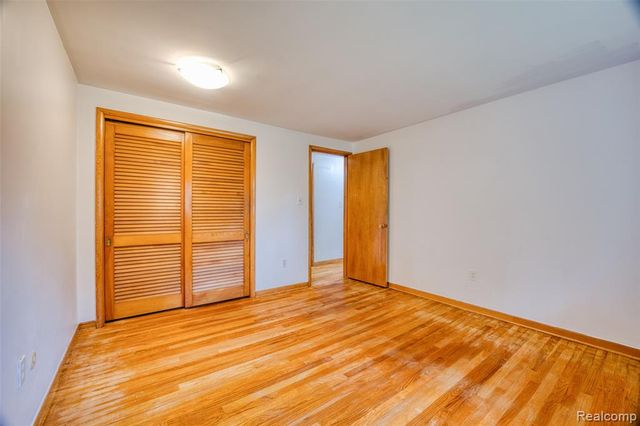 6970 Wing Lake Road, Bloomfield Hills, MI 48301