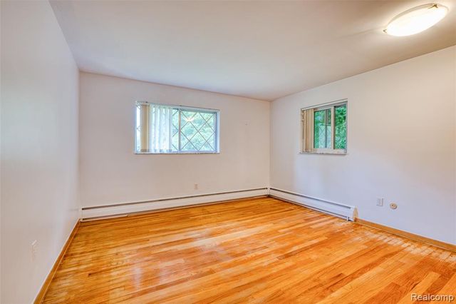 6970 Wing Lake Road, Bloomfield Hills, MI 48301