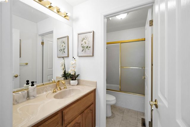 4080 Woodstock Rd., Hayward, CA 94542