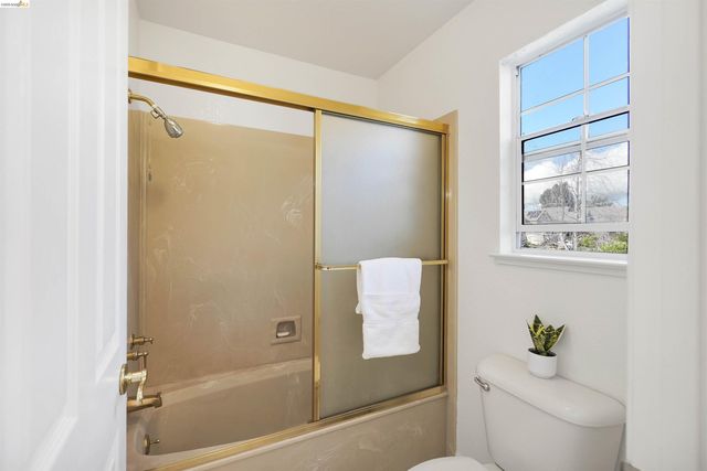 4080 Woodstock Rd., Hayward, CA 94542