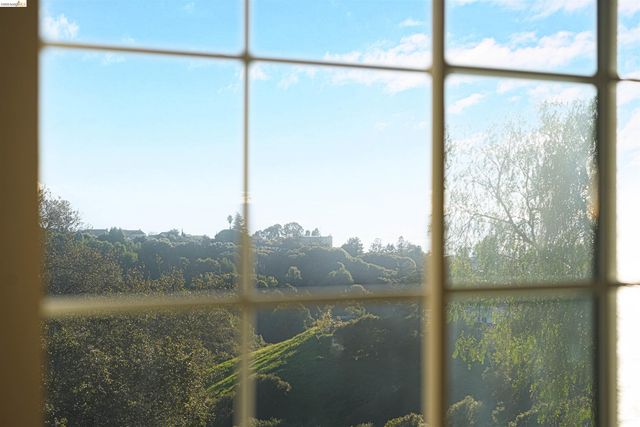 4080 Woodstock Rd., Hayward, CA 94542