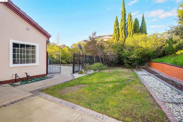 4080 Woodstock Rd., Hayward, CA 94542