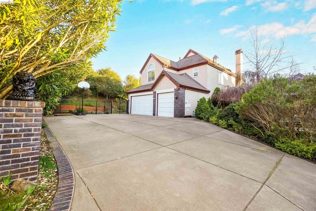 4080 Woodstock Rd., Hayward, CA 94542