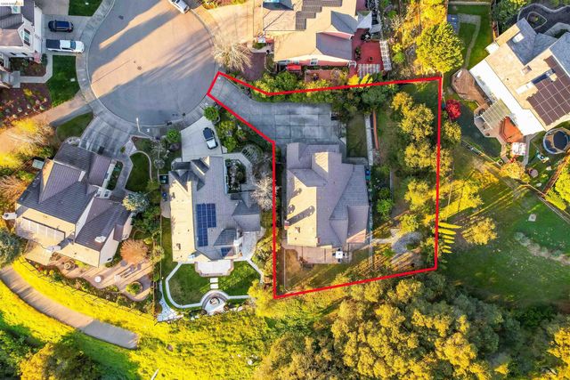 4080 Woodstock Rd., Hayward, CA 94542