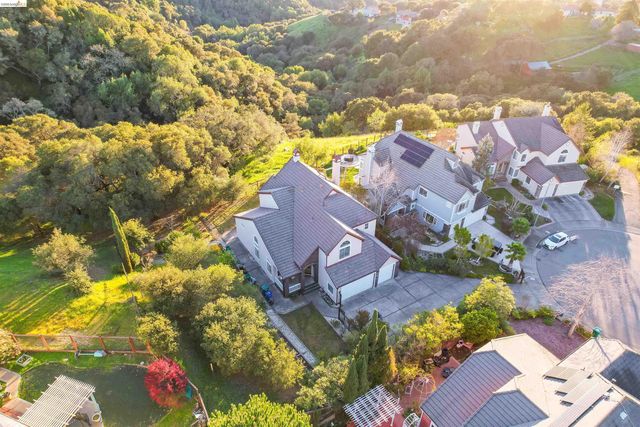 4080 Woodstock Rd., Hayward, CA 94542