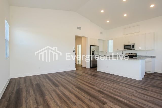 9117 N 181st Avenue Unit 101, Waddell, AZ 85355