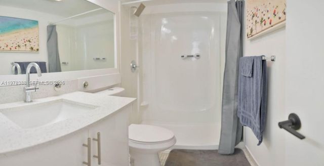 8901 S Hollybrook Blvd 206, Pembroke Pines, FL 33025