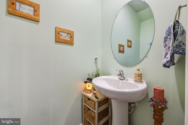 151 COLLEGE DR, Luray, VA 22835