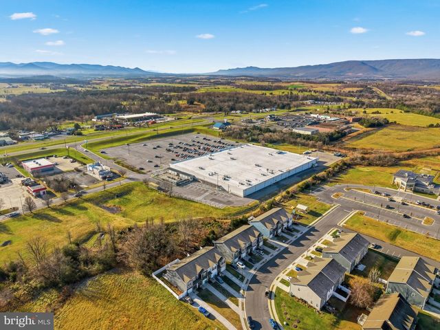 151 COLLEGE DR, Luray, VA 22835