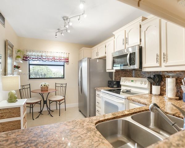 3591 Environ Blvd A404, Lauderhill, FL 33319