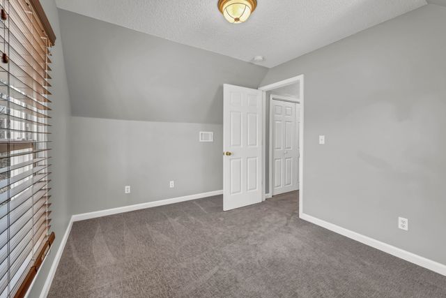 414 Newman Dr, Clarksville, TN 37042