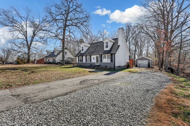 414 Newman Dr, Clarksville, TN 37042