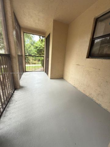 4521 W Mcnab Rd 11, Pompano Beach, FL 33069