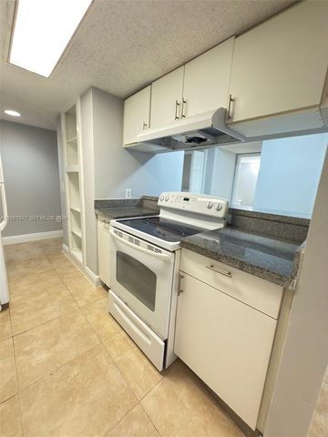 4521 W Mcnab Rd 11, Pompano Beach, FL 33069