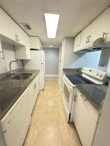 4521 W Mcnab Rd 11, Pompano Beach, FL 33069