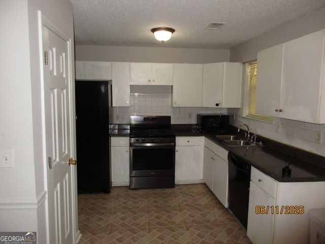 2931 Ward Lake Way, Ellenwood, GA 30294