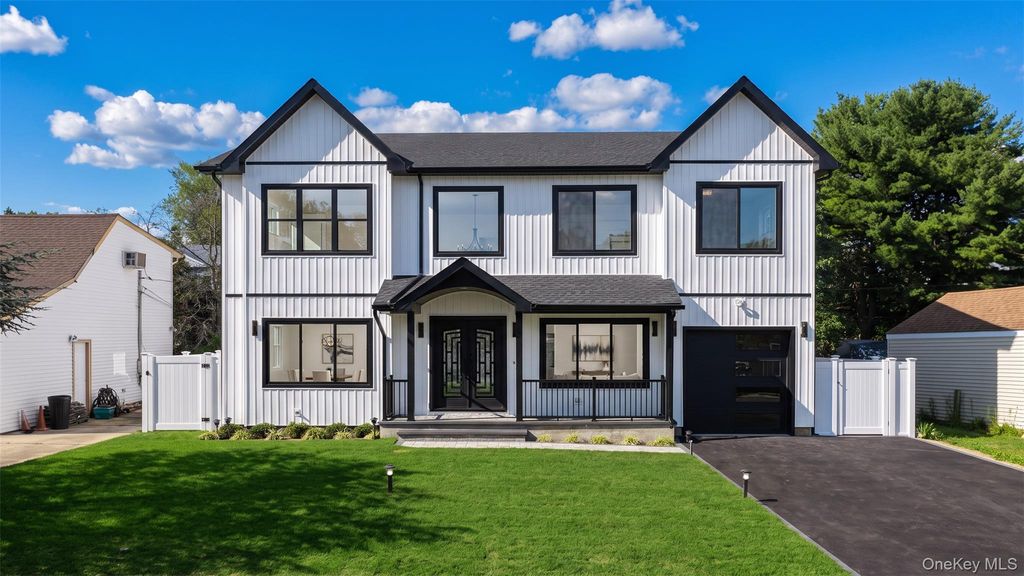 41 Chase Lane, Levittown, NY 11756 — photo 2