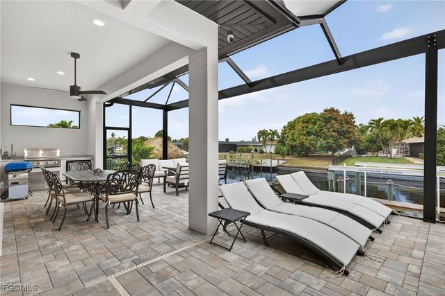 2801 SE 18th CT, Cape Coral, FL 33904