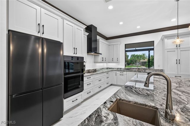 2801 SE 18th CT, Cape Coral, FL 33904