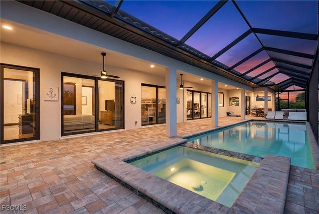 2801 SE 18th CT, Cape Coral, FL 33904