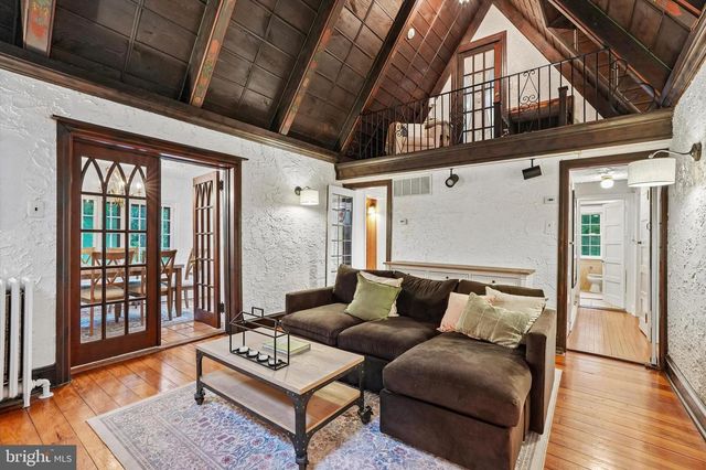 1016 TRINITY LN, Conshohocken, PA 19428