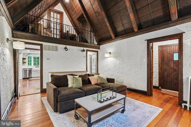 1016 TRINITY LN, Conshohocken, PA 19428