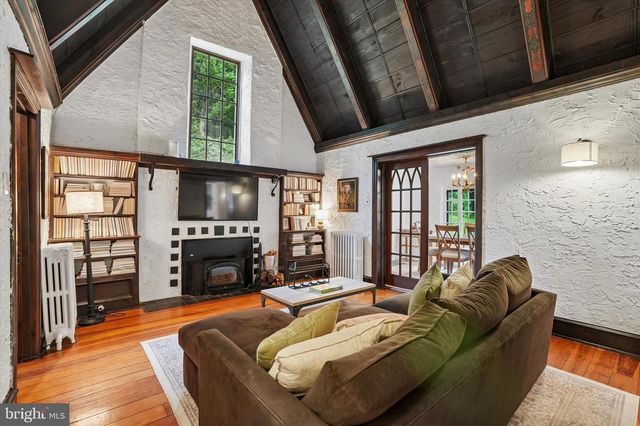 1016 TRINITY LN, Conshohocken, PA 19428