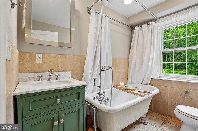 1016 TRINITY LN, Conshohocken, PA 19428