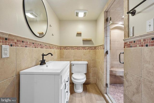 1016 TRINITY LN, Conshohocken, PA 19428