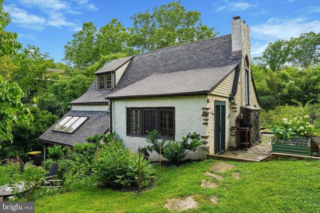 1016 TRINITY LN, Conshohocken, PA 19428
