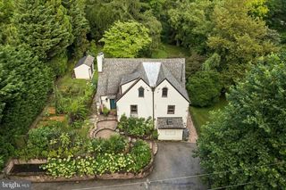 1016 TRINITY LN, Conshohocken, PA 19428