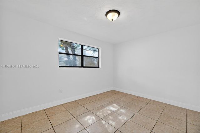 762 NE 131st St 762, North Miami, FL 33161