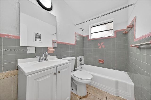 762 NE 131st St 762, North Miami, FL 33161