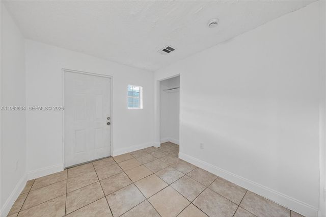 762 NE 131st St 762, North Miami, FL 33161