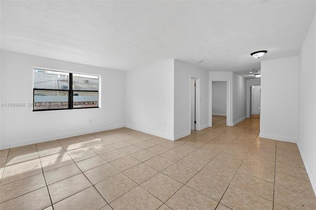 762 NE 131st St 762, North Miami, FL 33161