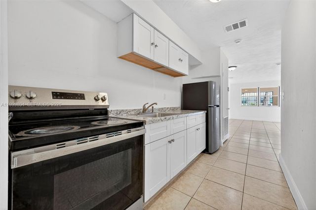 762 NE 131st St 762, North Miami, FL 33161