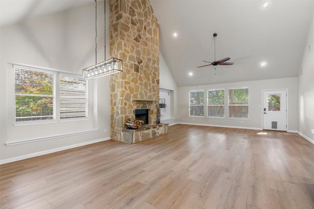 504 S Gadwall LN, Cedar Park, TX 78613