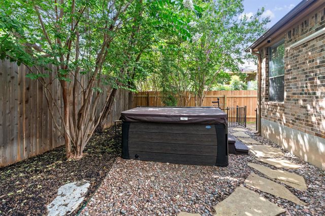 504 S Gadwall LN, Cedar Park, TX 78613