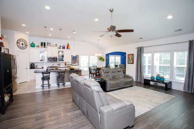 1468 Castleberry Pl., Myrtle Beach, SC 29588