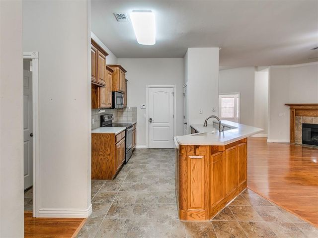 2820 SW 92nd Court, Oklahoma City, OK 73159